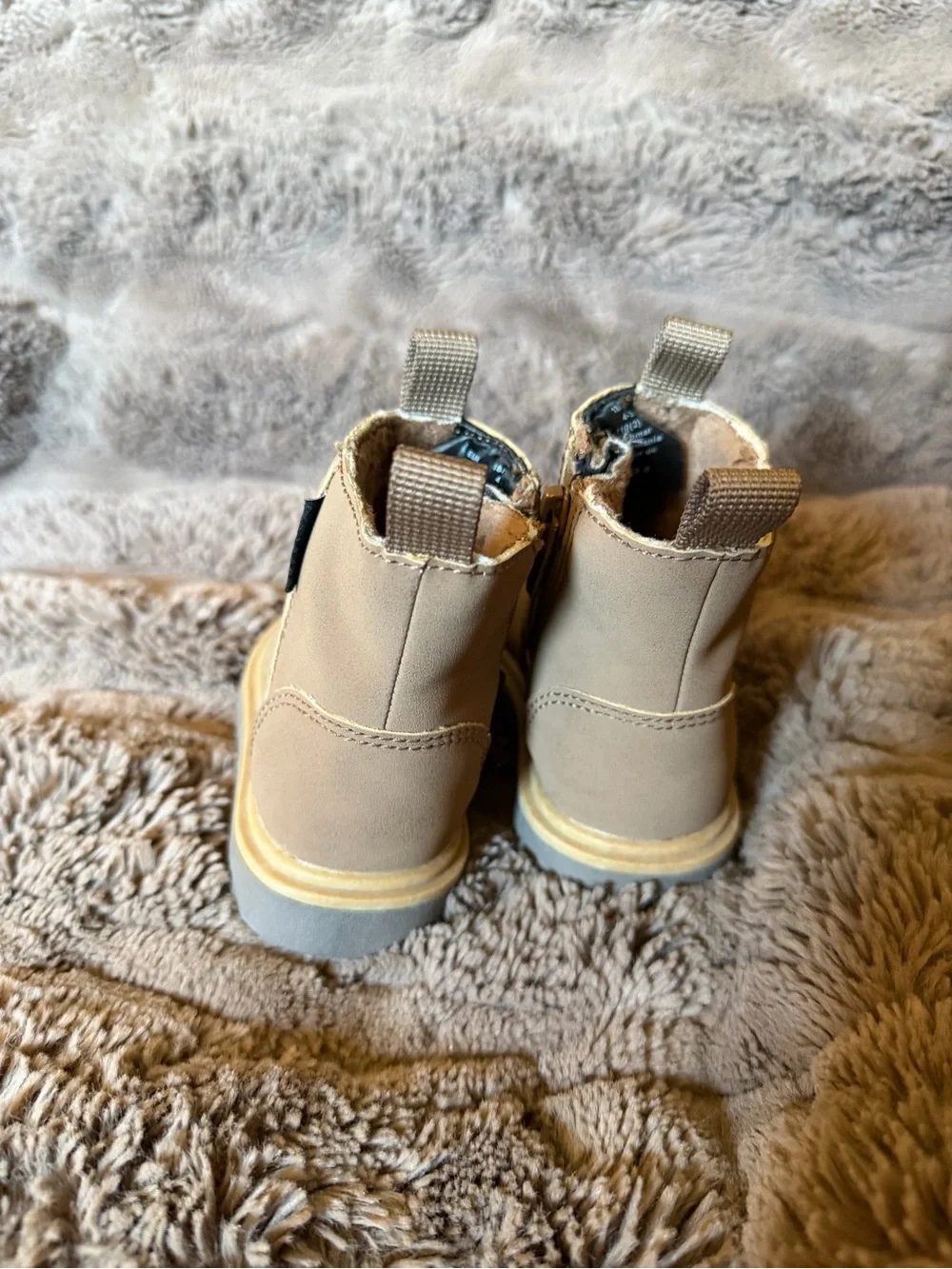 H&M Tan Toddler Ankle Boots with Gray Soles size 4/5
